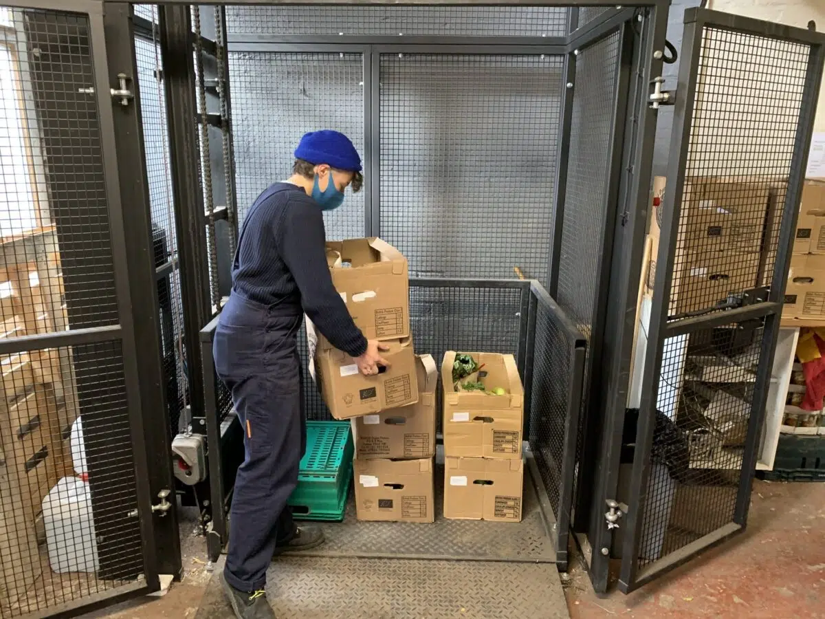 Regather Food Goods Lift