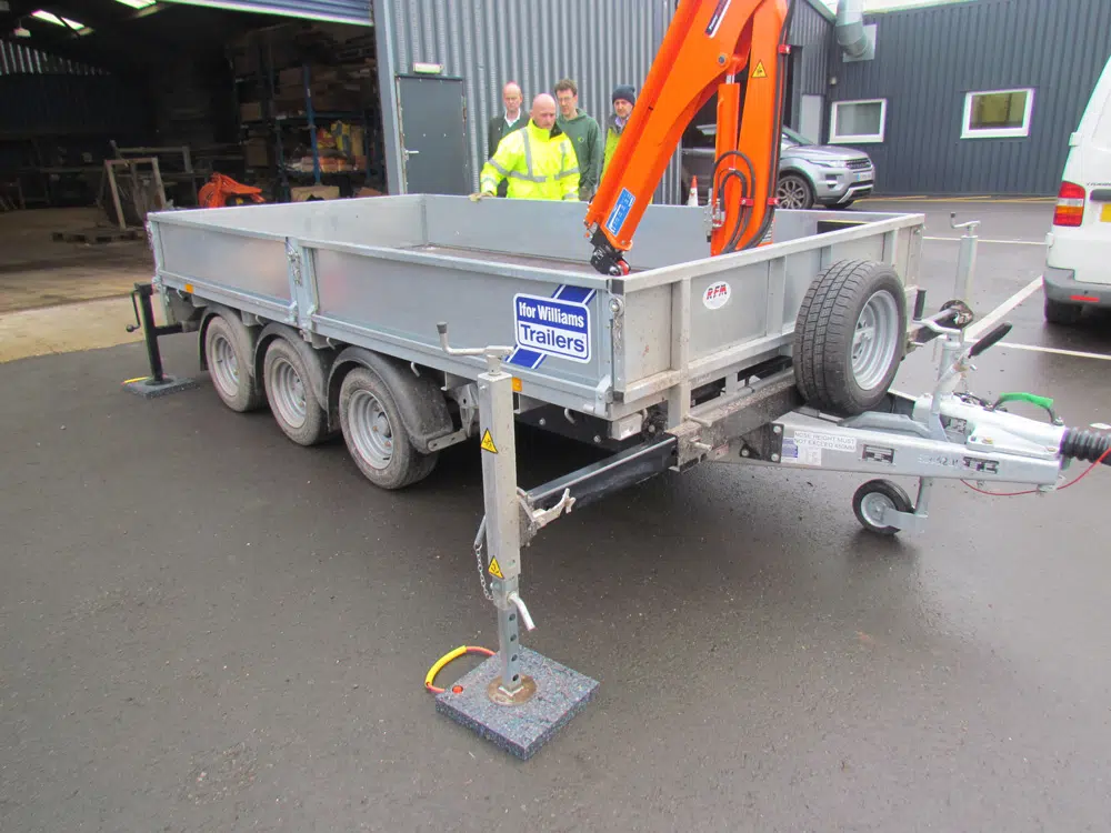 Penny Hydraulics Trailer Cranes