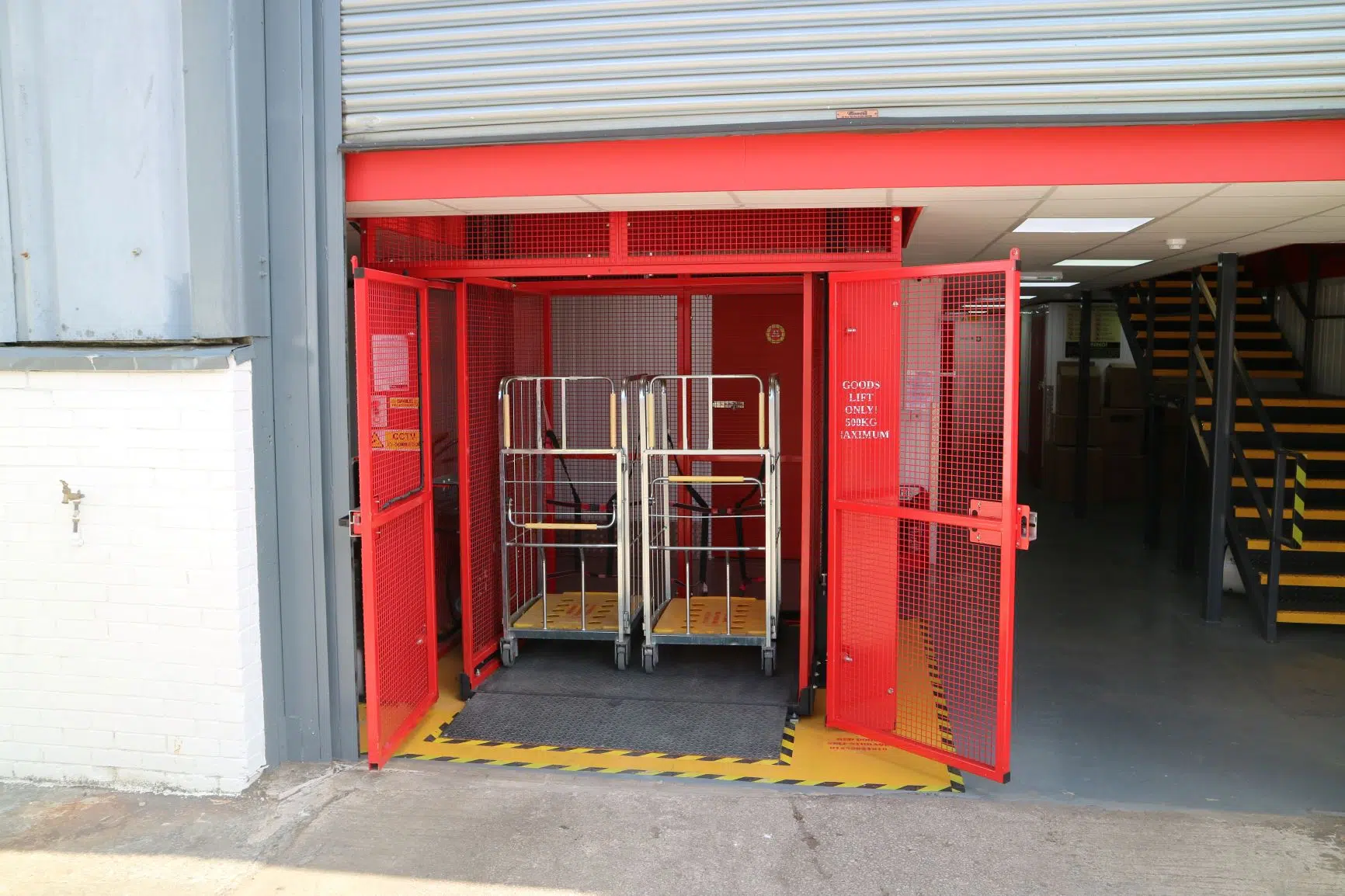 Self Storage Co Mezzlift