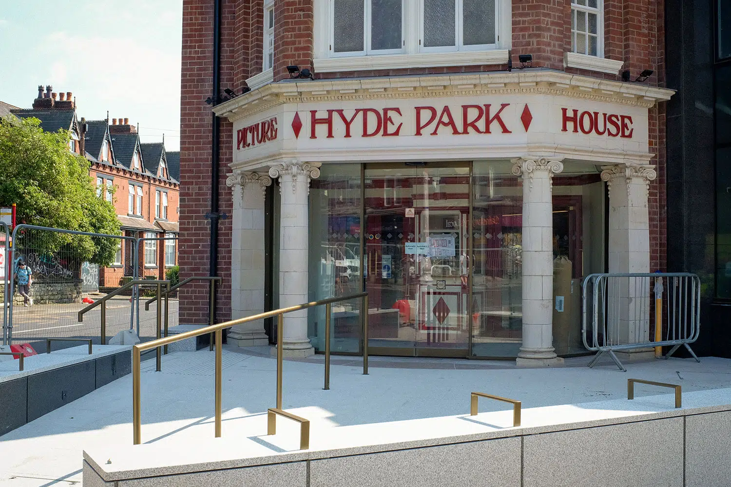 Hydeparkpicturehouse 03 Olliejenkins