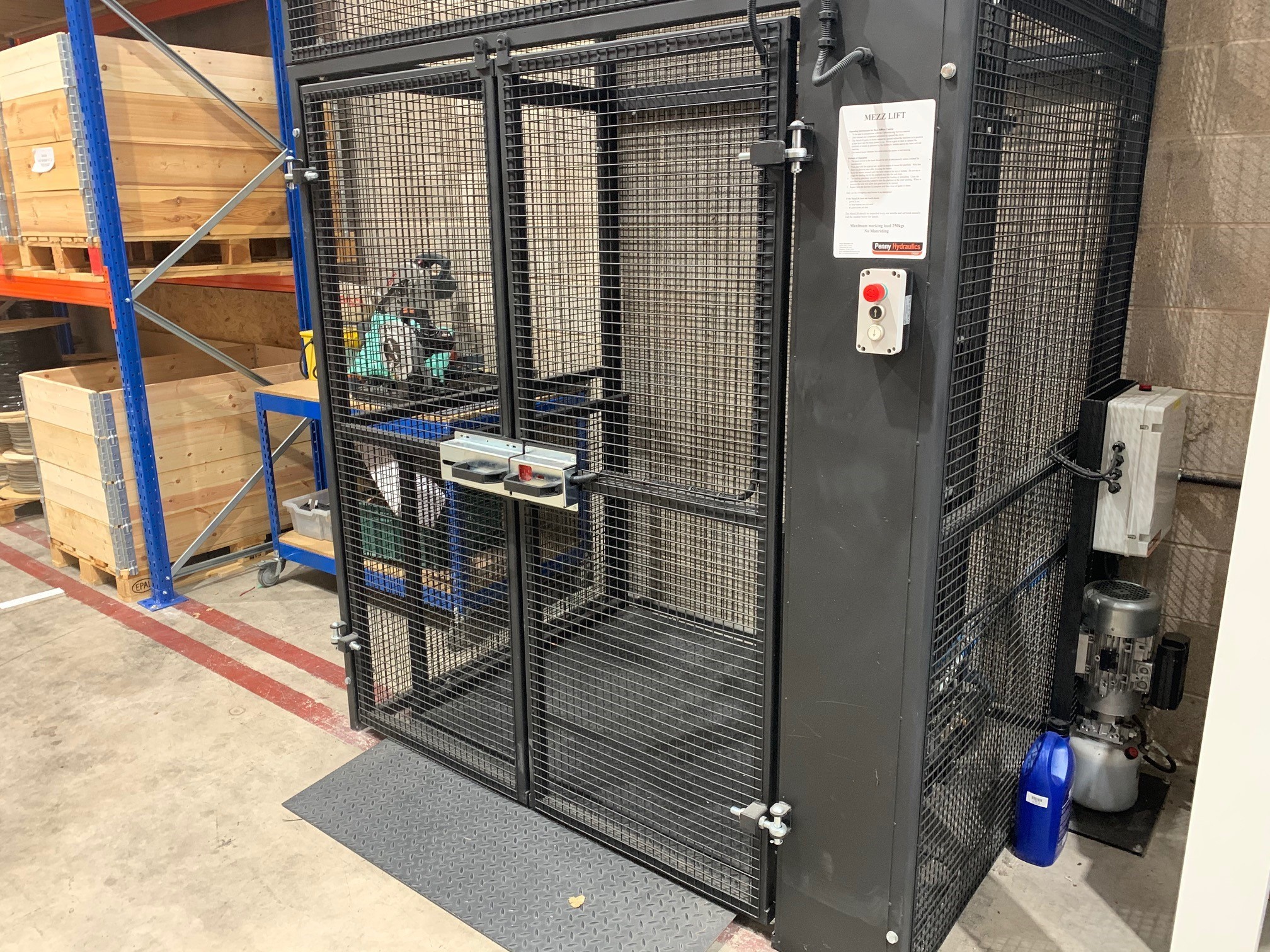 Tedd Engineering Mezzlift Close Up[1]